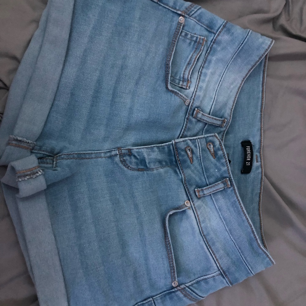 Light wash denim shorts!